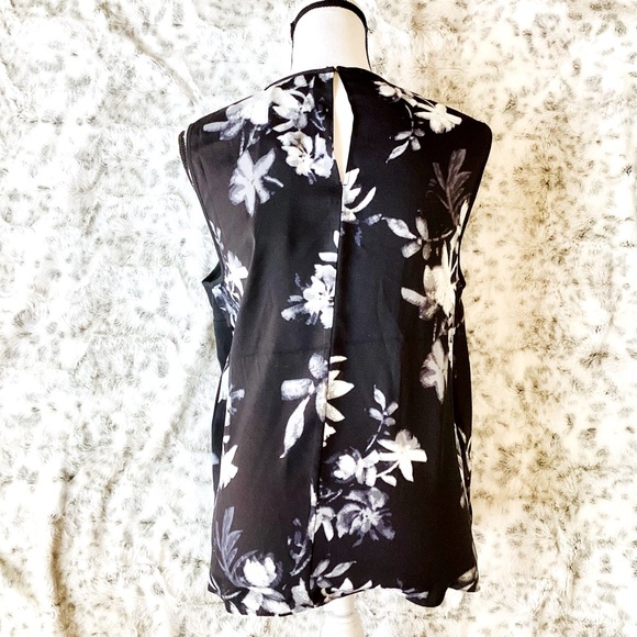 BCBGMAXAZRIA Layered Top NWT - Picture 5 of 9